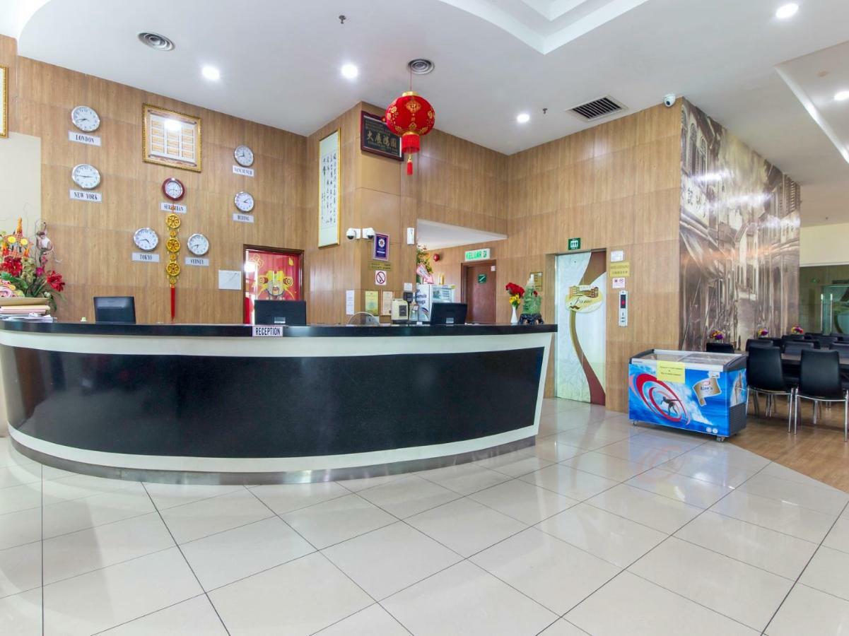 Oyo 776 Fame Hotel Seremban Exterior photo